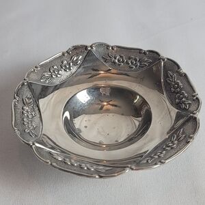 Studio Silversmiths Silver Plate Round Footed Candy Dish Bowl Floral Pattern